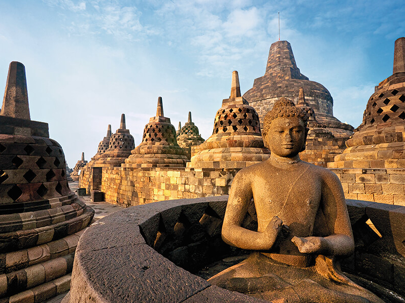 Asien Reise zu Unesco Weltkulturerbe: Borobudur Tempel auf Java